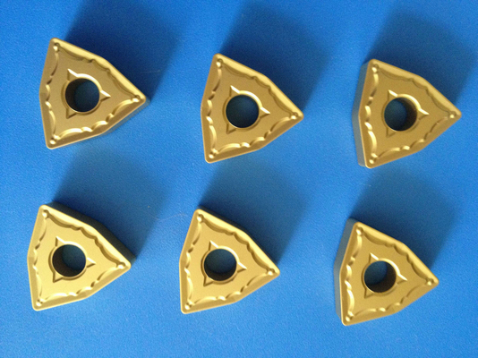 TCMT090204-HF สีเหลือง CNC Carbide Inserts Tool สามเหลี่ยม K05 - K15