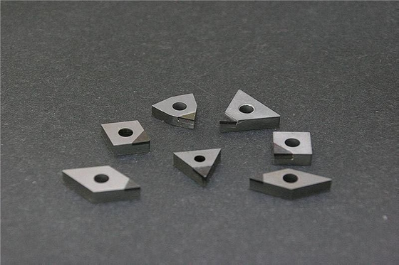 เม็ดมีด CNC Carbide Inserts แบบฝังเคลือบ PVD พร้อมรุ่นต่างๆ