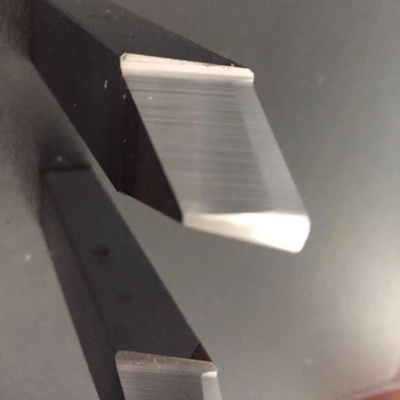 กึ่งสำเร็จรูปปลายเกลียว Bevel Gear คัตเตอร์เครื่องกลึงสีเงินใบมีดคาร์ไบด์